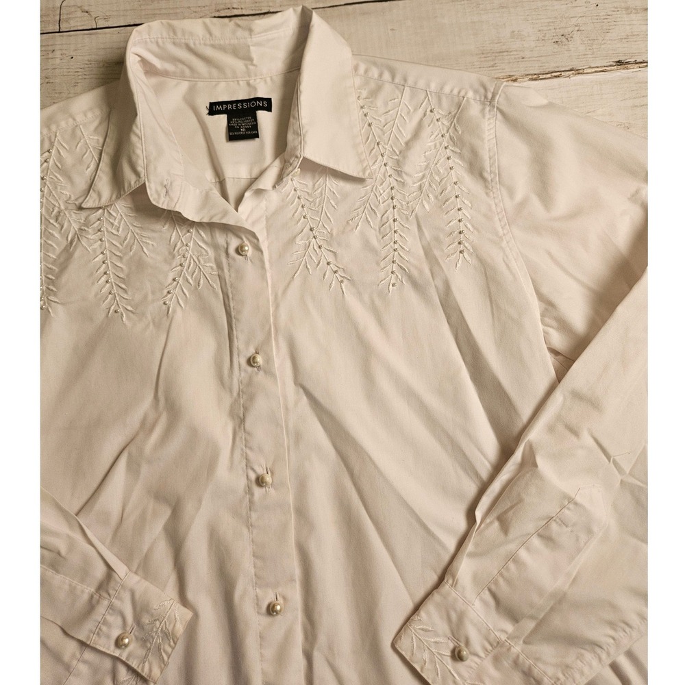 Impressions Vintage White Embroidered Pearl Button Down Blouse Top Size 16